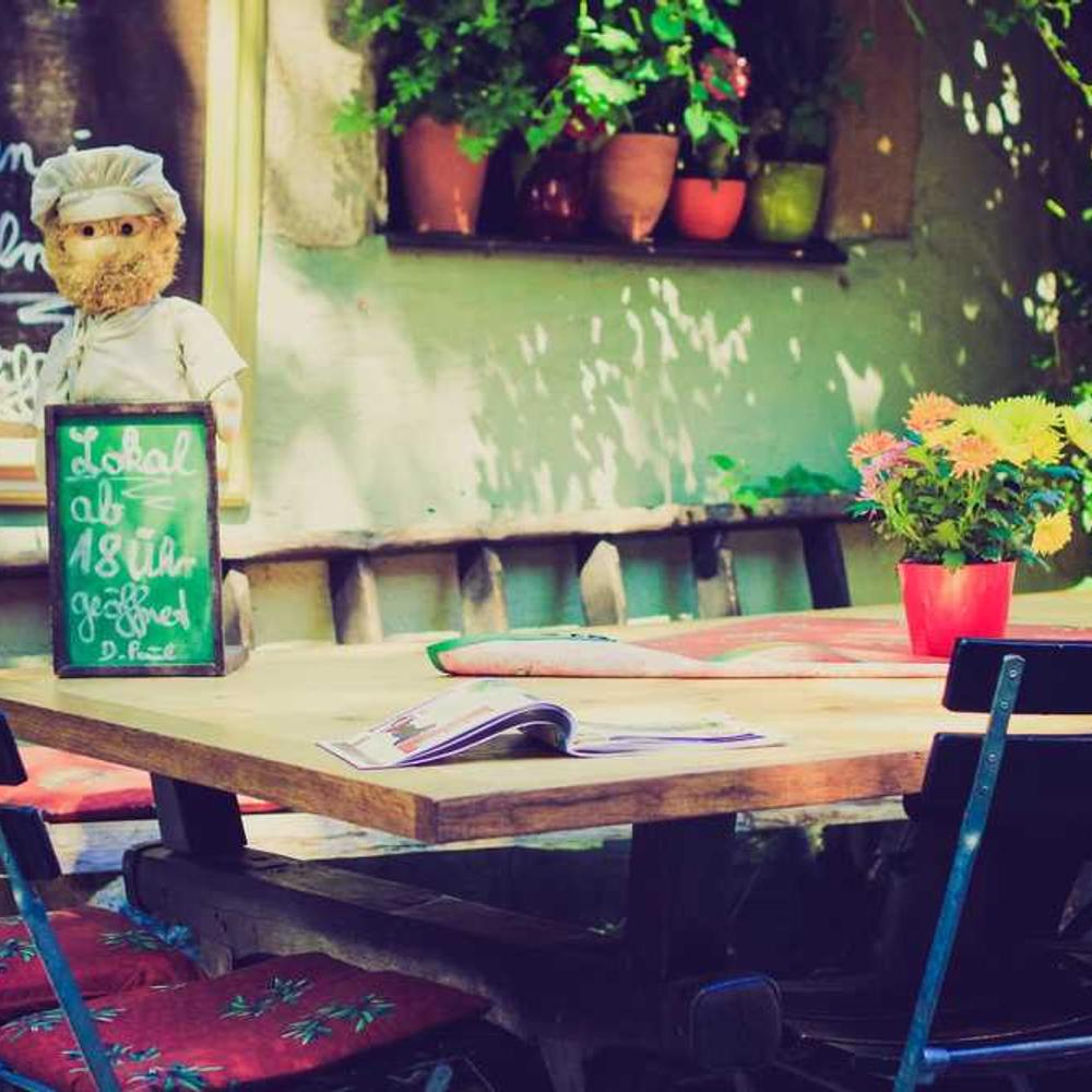 Live Co-Host for Philippine Audience